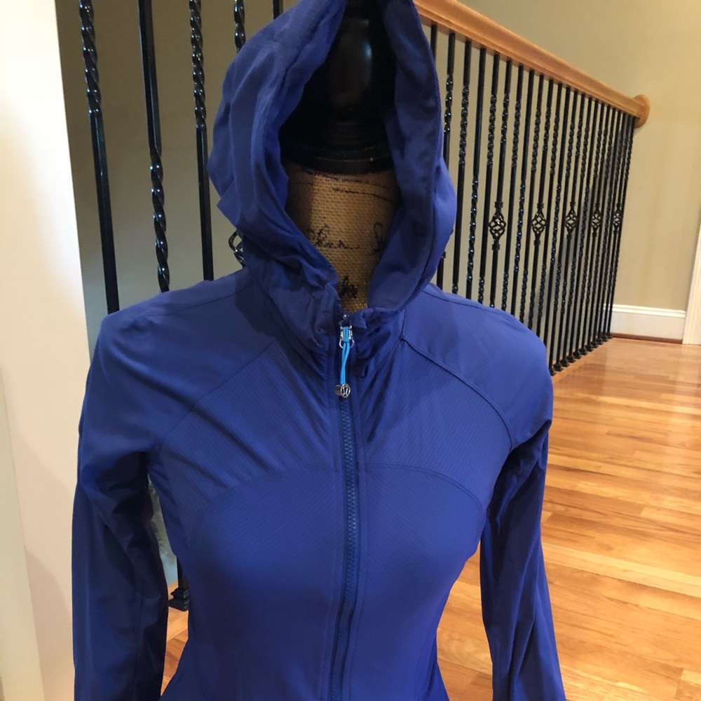Reversible lululemon wind jacket